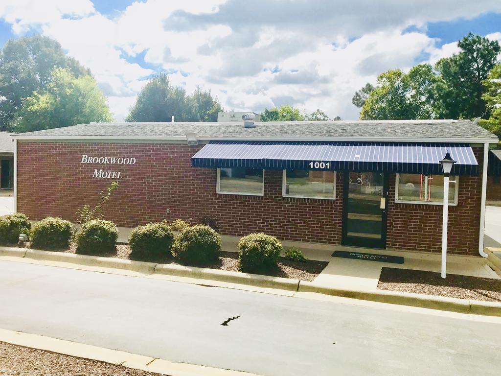 Brookwood Motel Roanoke Rapids Exterior photo